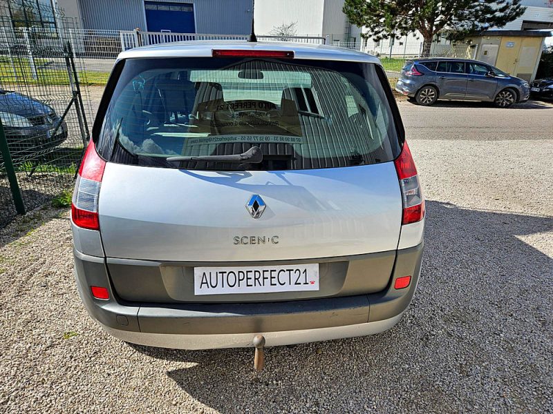 RENAULT SCÉNIC II 2005