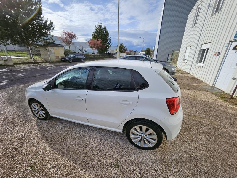 VOLKSWAGEN POLO V 2010