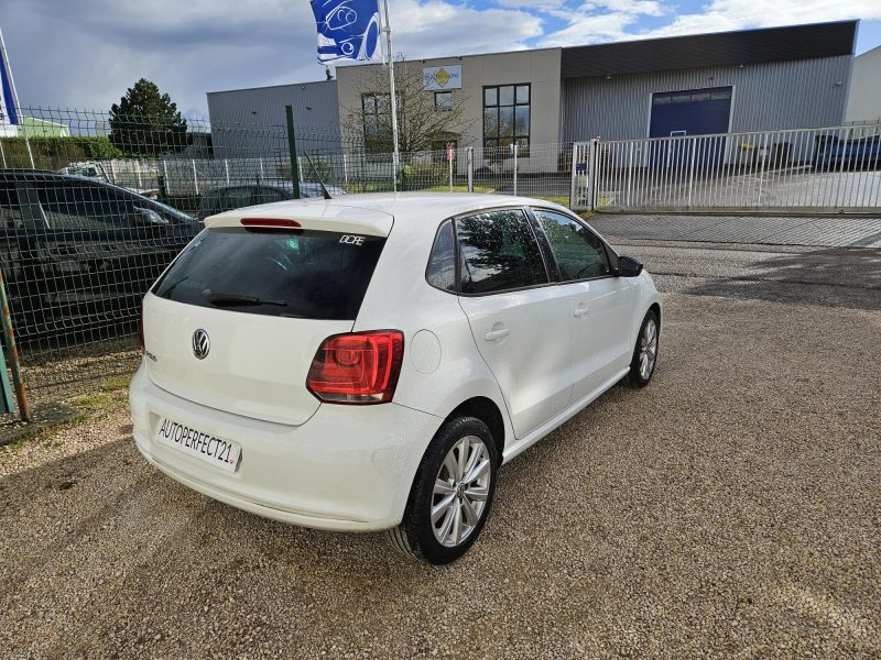 VOLKSWAGEN POLO V 2010