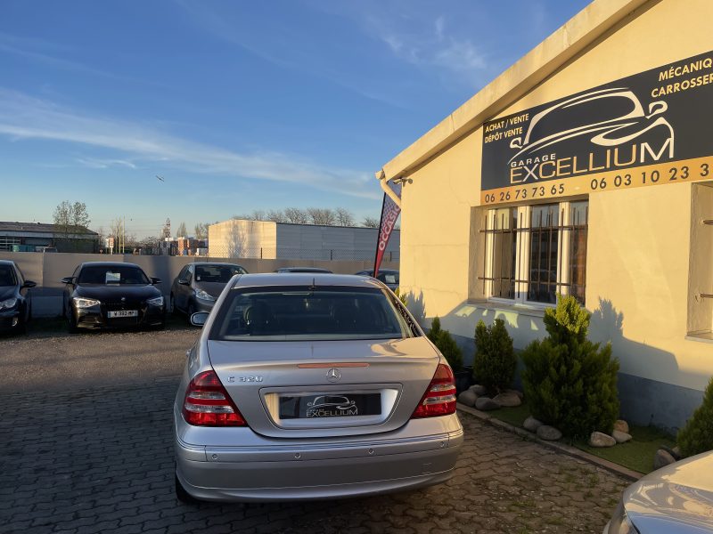 MERCEDES BENZ  C320 AUTOMATIQUE ESSENCE 2005