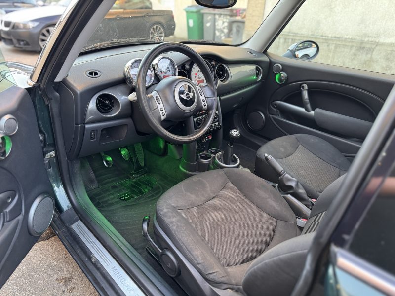 MINI COOPER 1.6 