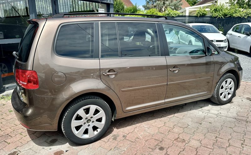 Volkswagen TOURAN 1.6L TDI 105cv *ConforLine* / RÉVISER_GARANTIE 