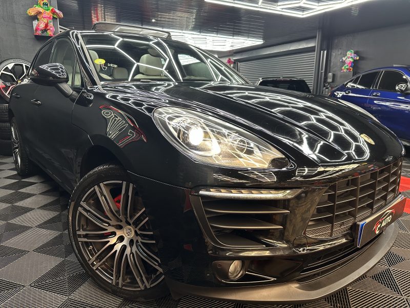 PORSCHE MACAN 2016