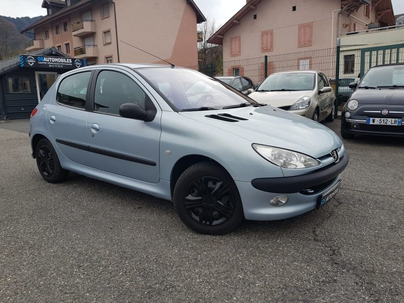 PEUGEOT 206 1.4i 75CV X-LINE