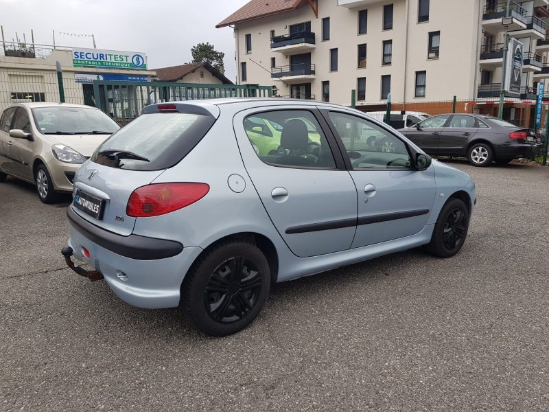 PEUGEOT 206 1.4i 75CV X-LINE