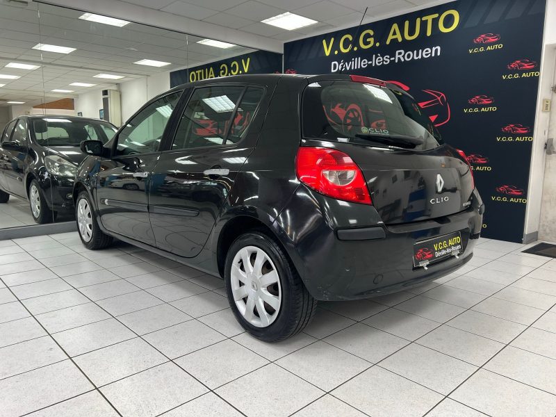 RENAULT CLIO III 1.5 dCi 86cv CONFORT PACK CLIM DYNAMIQUE