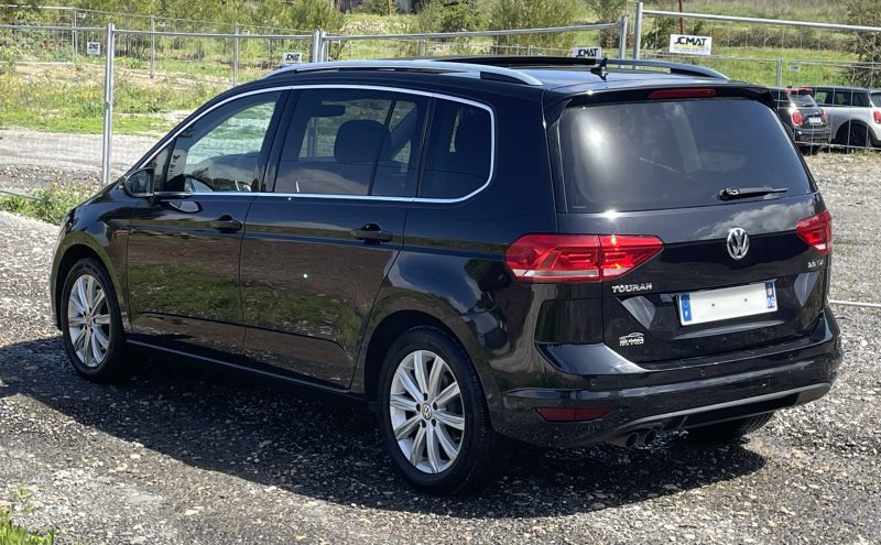 VOLKSWAGEN TOURAN 2.0 TDI 150 Carat 7 Places