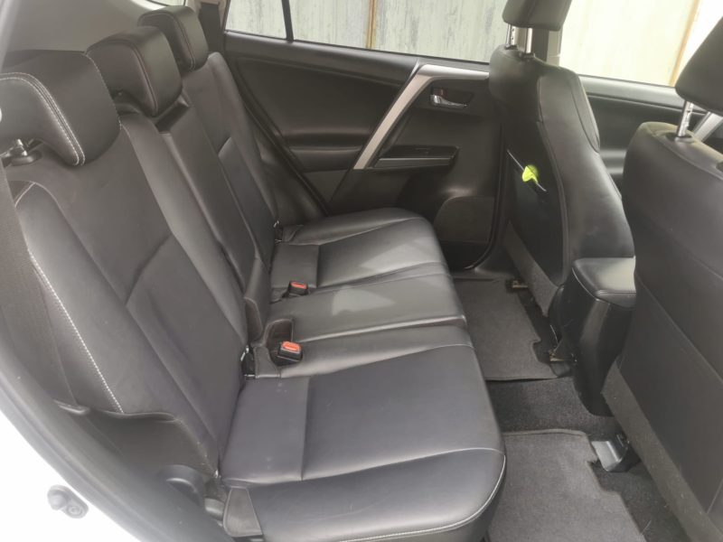 TOYOTA RAV 4 IV 2.0 D 143 LOUNGE