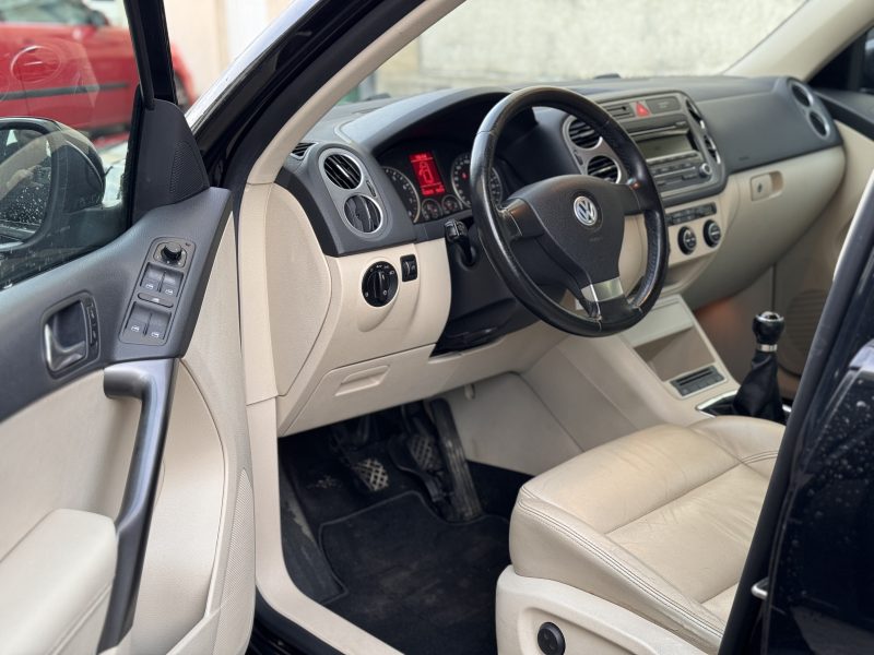 Volkswagen Tiguan 2.0 TSI Sport & 4Motion payez en 4X