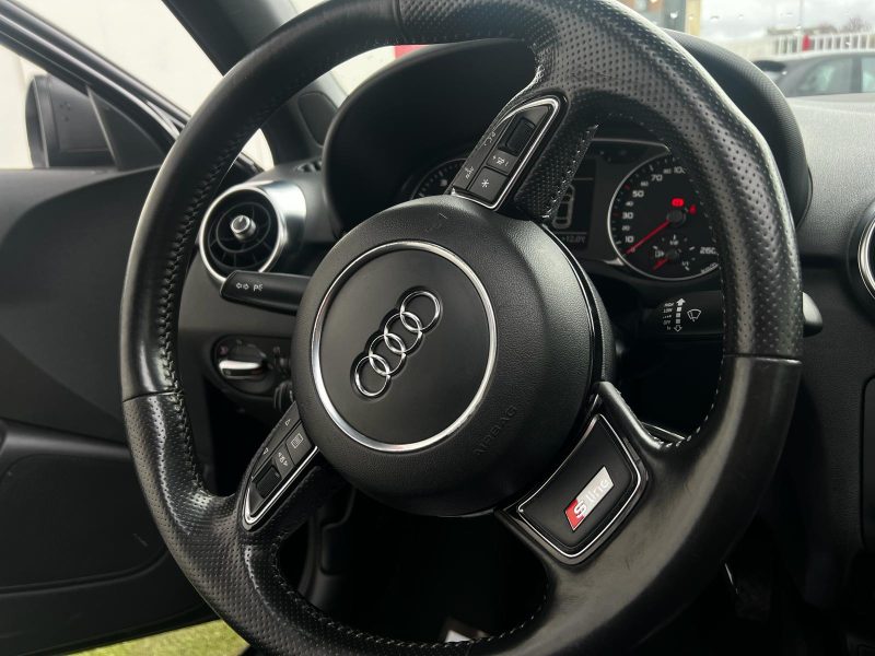 AUDI A1 2011