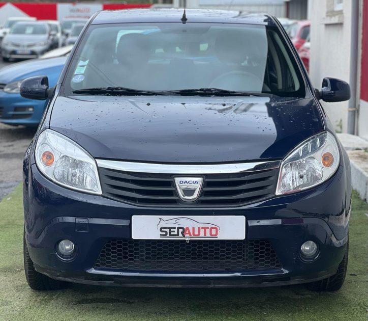 DACIA SANDERO 2011