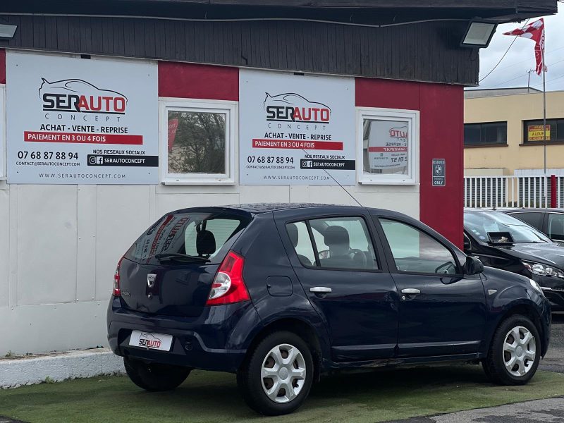 DACIA SANDERO 2011