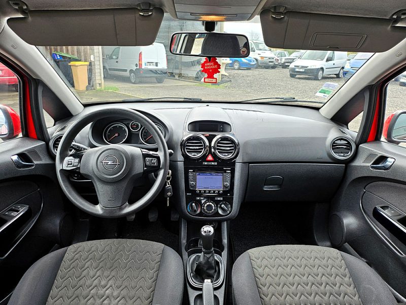 OPEL CORSA E 2014