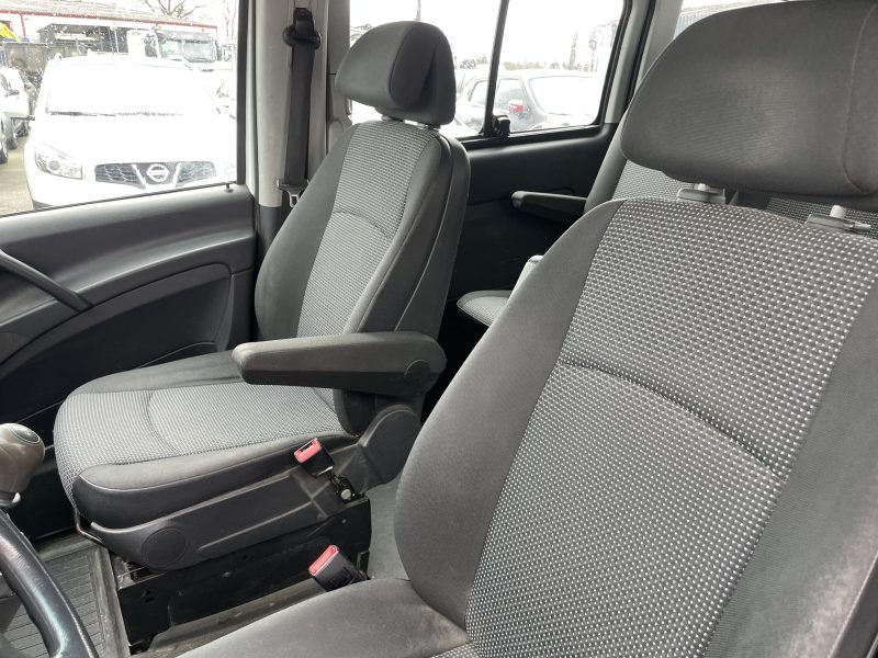 MERCEDES VITO MINIBUS 9 PLACES 2011