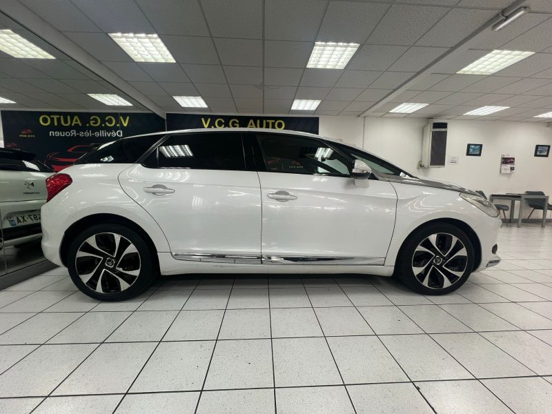 CITROEN DS5 2.0 HDi 163CV SO CHIC