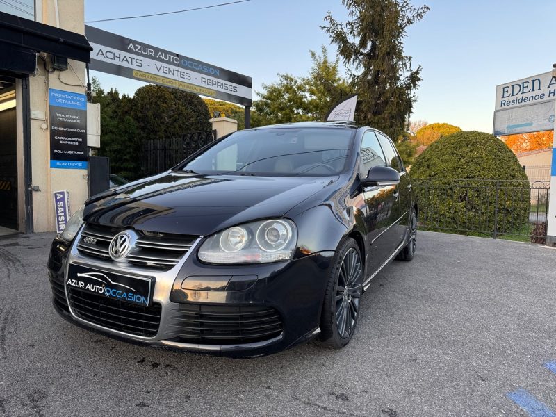 VOLKSWAGEN GOLF V R32 