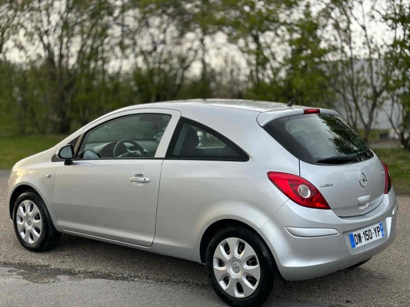 OPEL CORSA D 2008