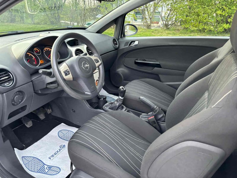 OPEL CORSA D 2008