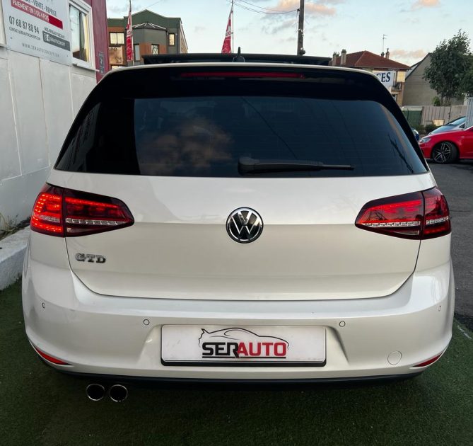 VOLKSWAGEN GOLF VII 2015