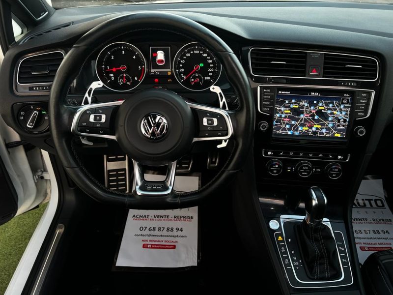 VOLKSWAGEN GOLF VII 2015