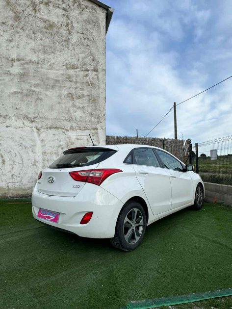 HYUNDAI I30 2015