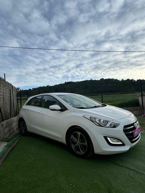 HYUNDAI I30 2015