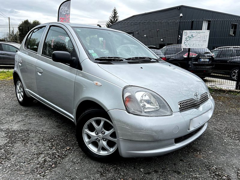 TOYOTA YARIS 2002