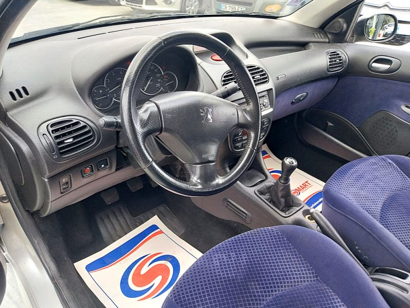 PEUGEOT 206 1.4i 16V 90