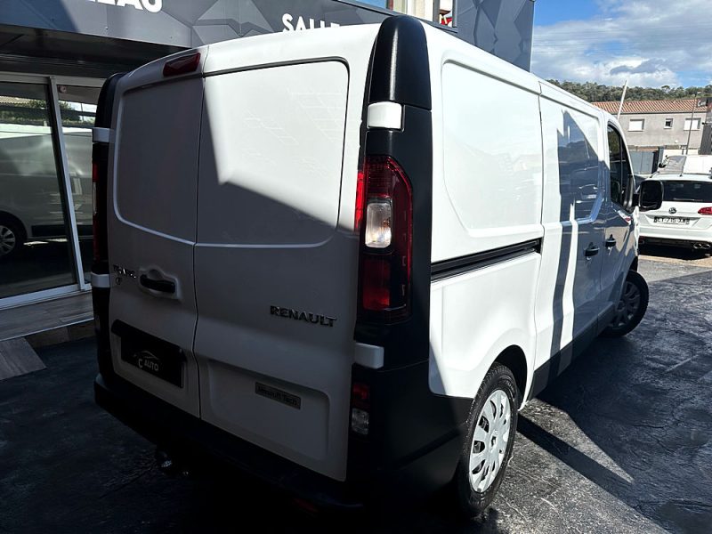 RENAULT TRAFIC III Camionnette 2019