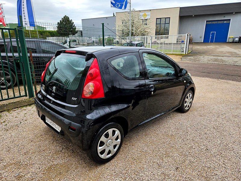 PEUGEOT 107 2009