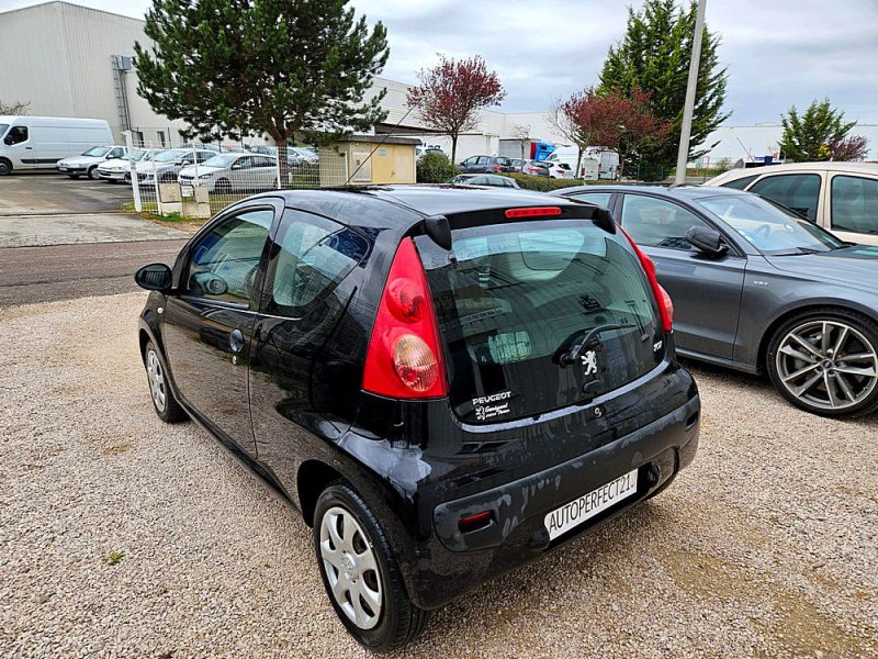 PEUGEOT 107 2009