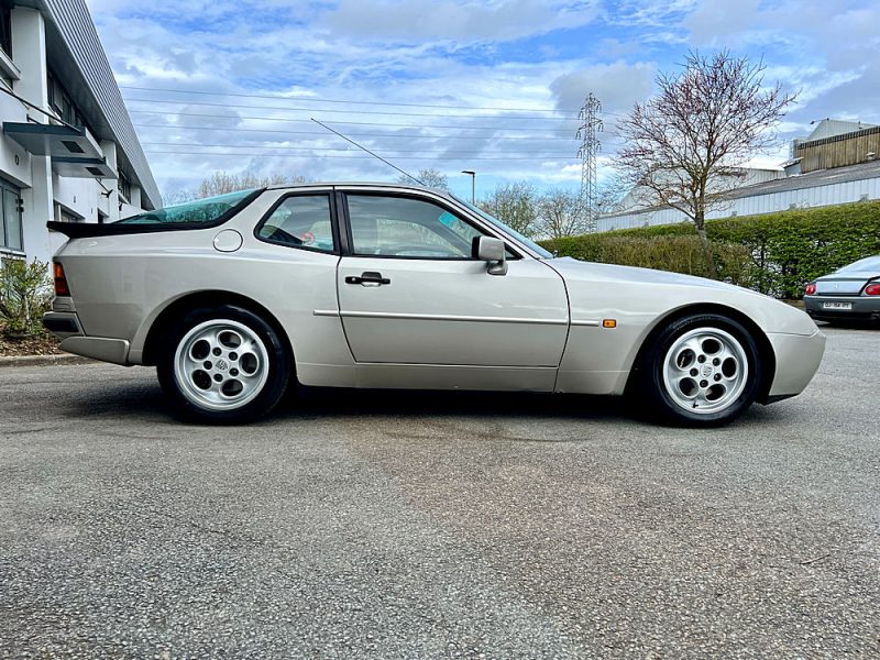 PORSCHE 944 TURBO 1988