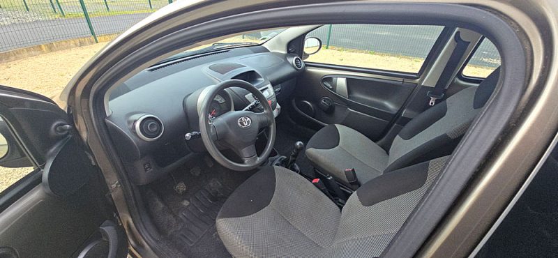 TOYOTA AYGO 2013