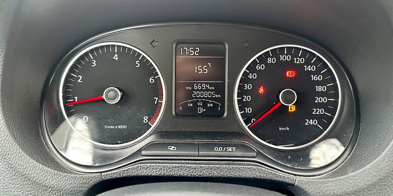 VOLKSWAGEN POLO 2010