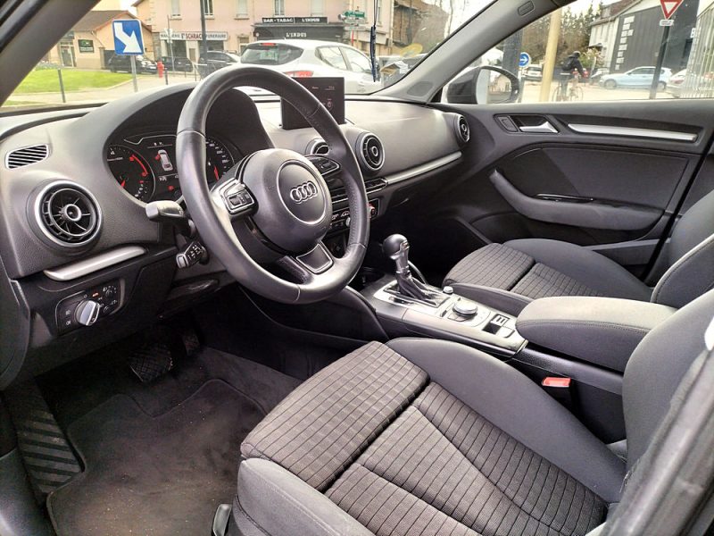 AUDI A3 Sportback AMBITION S-TRONIC