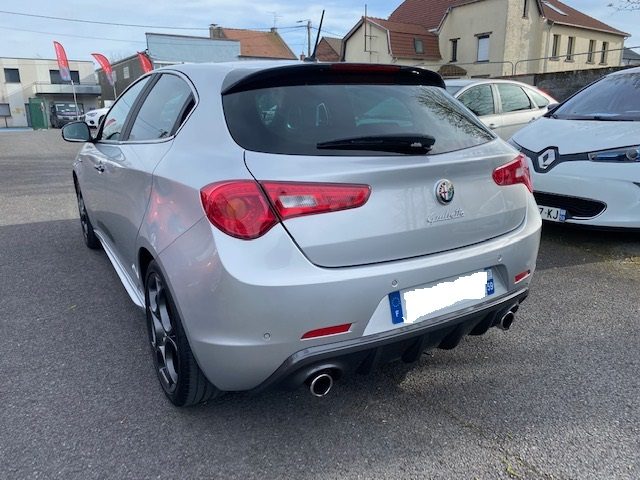 ALFA ROMEO  GIULIETTA  2016