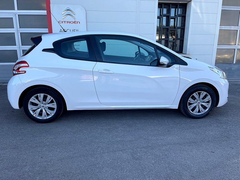 PEUGEOT 208 I 2014