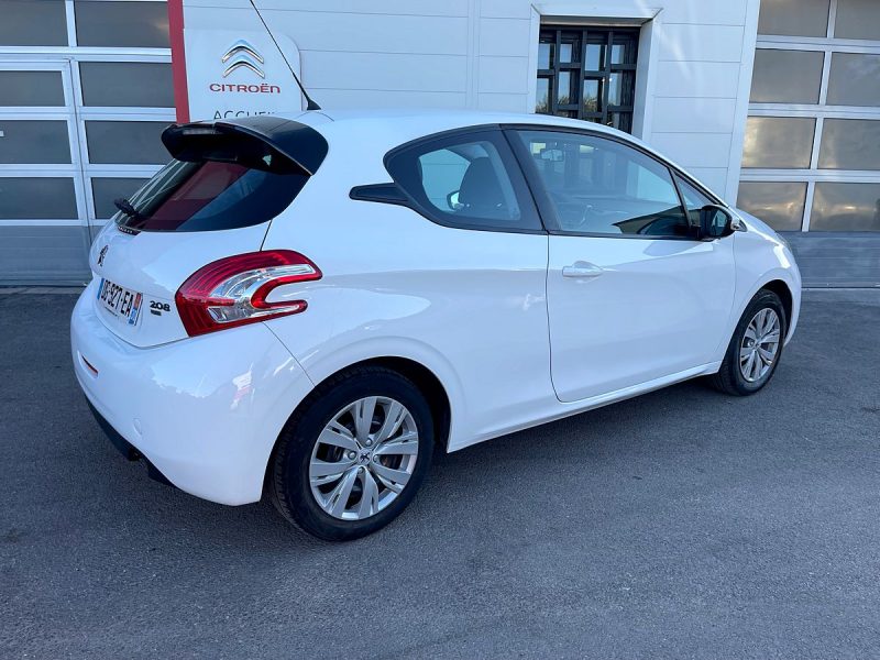 PEUGEOT 208 I 2014