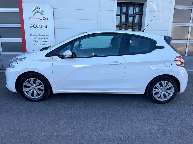 PEUGEOT 208 I 2014