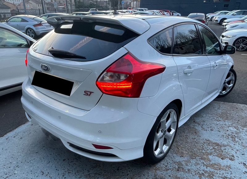 Ford FOCUS ST III 2.0 ECOBOOST 250 ST 5P