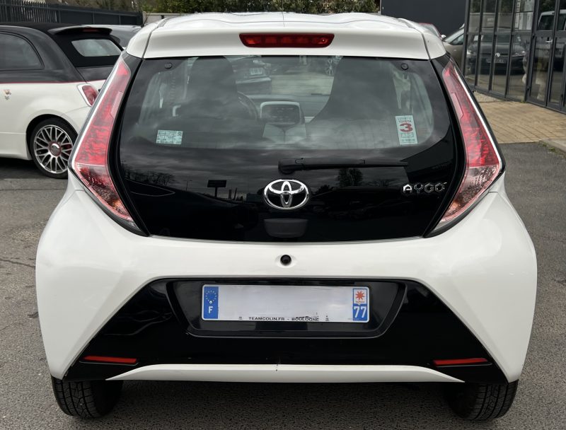 TOYOTA AYGO II X-PLAY 1.0 VVT-I 69 ECRAN TACTILE BLUETOOTH CAMERA DE RECUL REGULATEUR Garantie 1 an