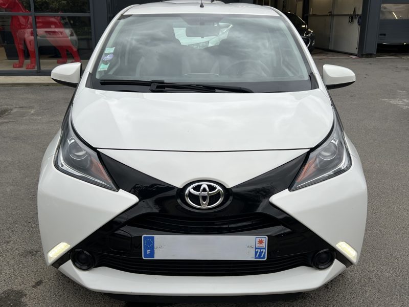 TOYOTA AYGO II X-PLAY 1.0 VVT-I 69 ECRAN TACTILE BLUETOOTH CAMERA DE RECUL REGULATEUR Garantie 1 an