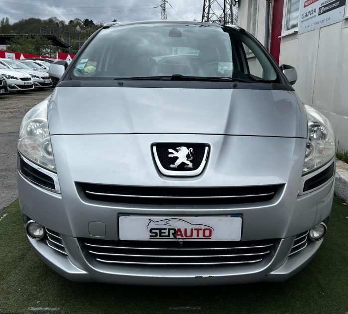 PEUGEOT 5008 2012