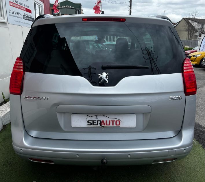 PEUGEOT 5008 2012