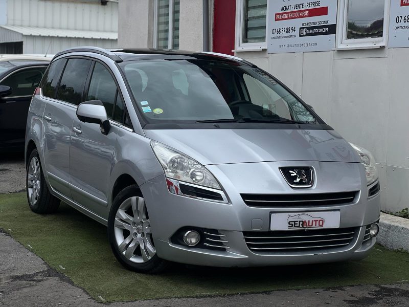 PEUGEOT 5008 2012