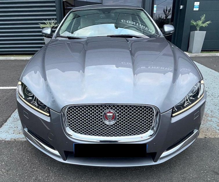 JAGUAR XF 2.0 Turbo 240 LUXE PREMIUM BVA8