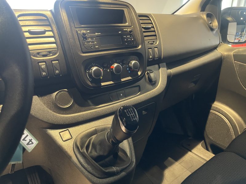 RENAULT TRAFIC COMBI 2020