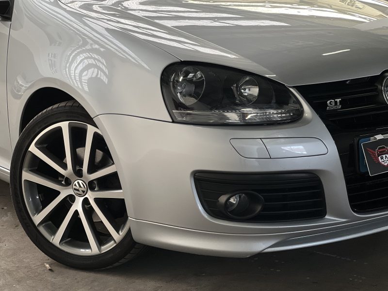 VOLKSWAGEN  Golf  V 2.0 TDI GT 140CH DSG GRELÉ