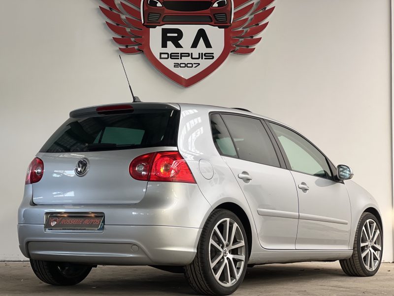 VOLKSWAGEN  Golf  V 2.0 TDI GT 140CH DSG GRELÉ