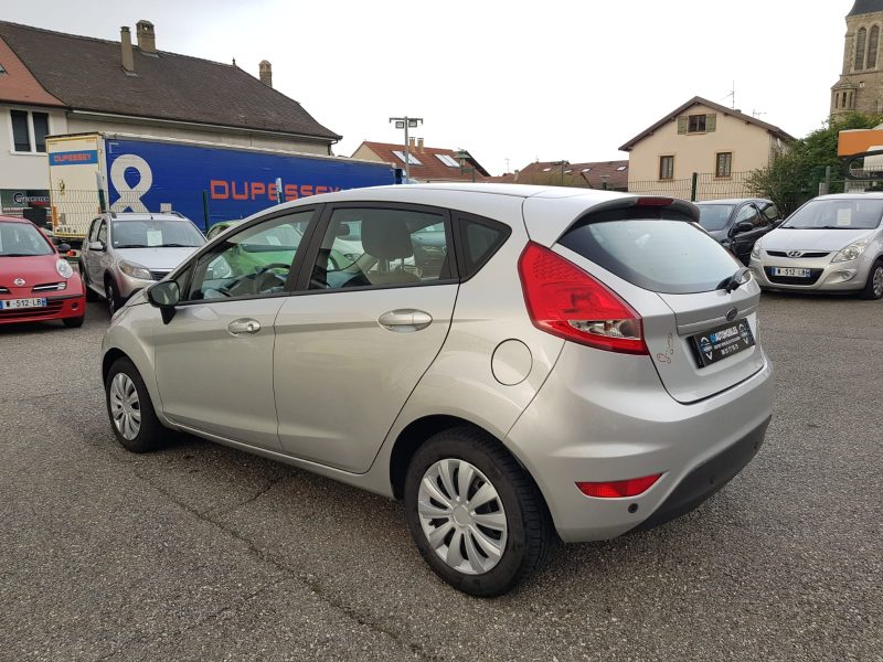 FORD FIESTA VI (I) 1.25i 82CV TREND